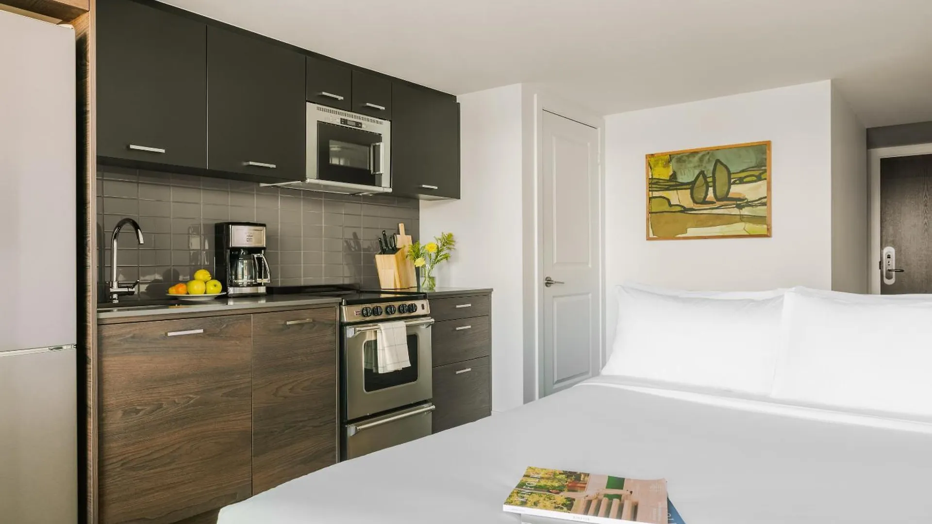 Sonder At Artesa Hotel Toronto