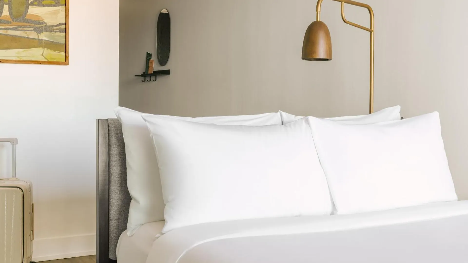 Hotel Sonder At Artesa Toronto 4*,