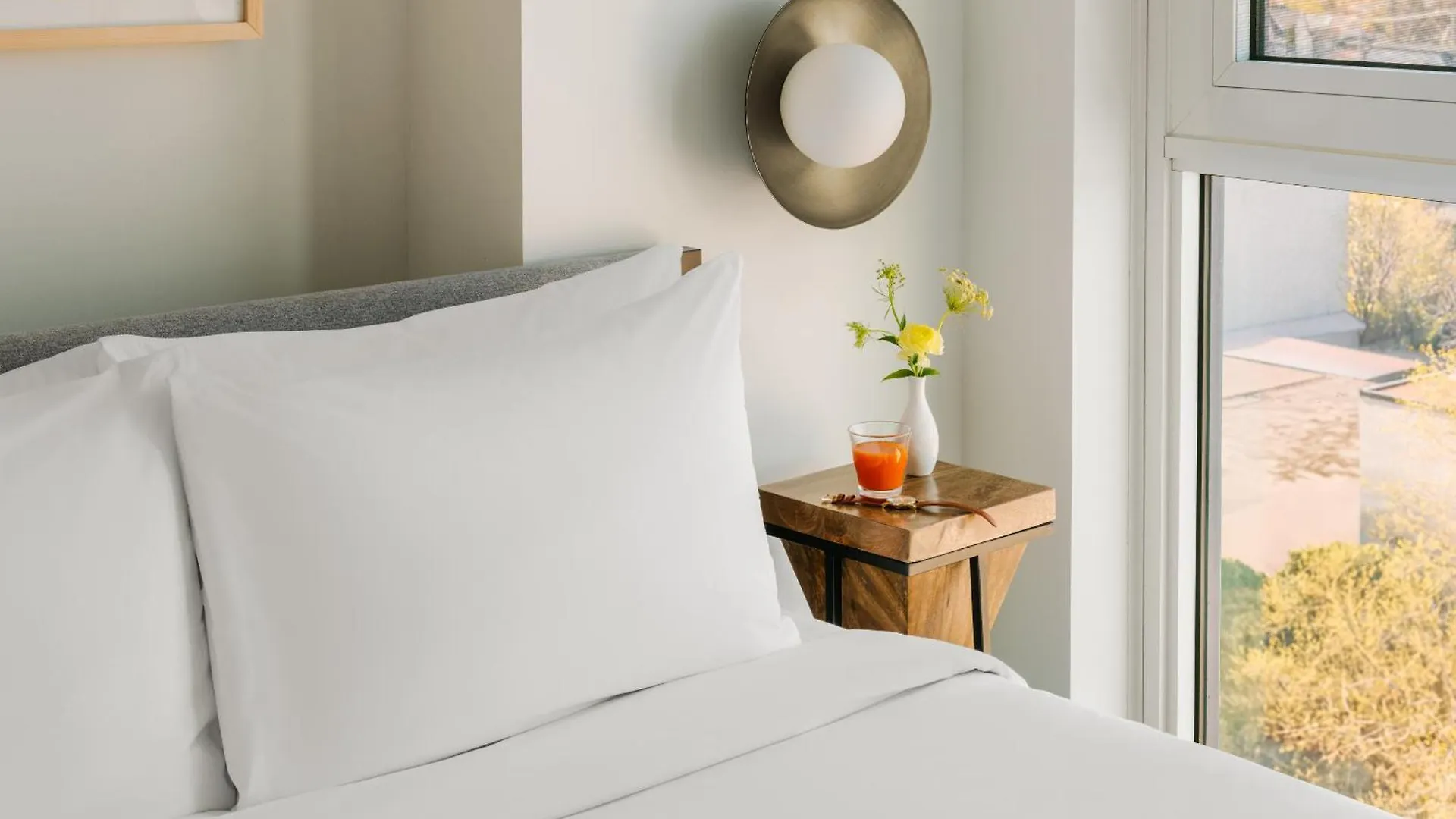 Hotel Sonder At Artesa Toronto