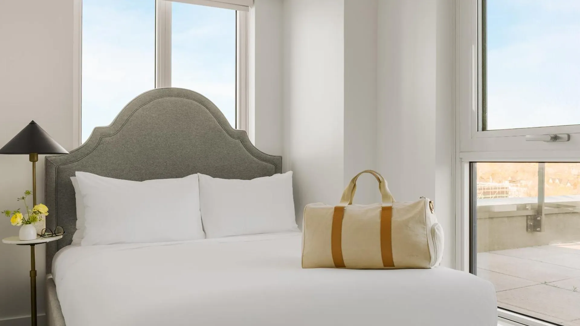 Hotel Sonder At Artesa Toronto